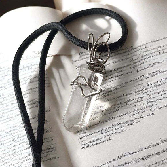 5 For $25💫Wrapped Ice Quartz Pendant - Picture 1 of 3
